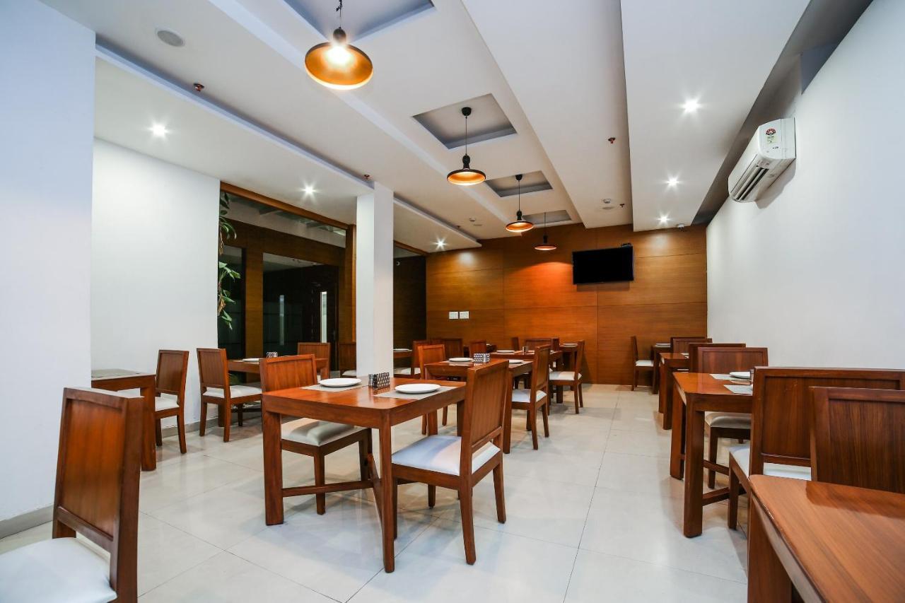 Collection O Motif South City 1 Near Appu Ghar Gurgaon Esterno foto